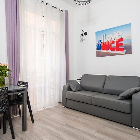 Nice Centre Flat - Modern, Quiet&Brand New Exterior foto