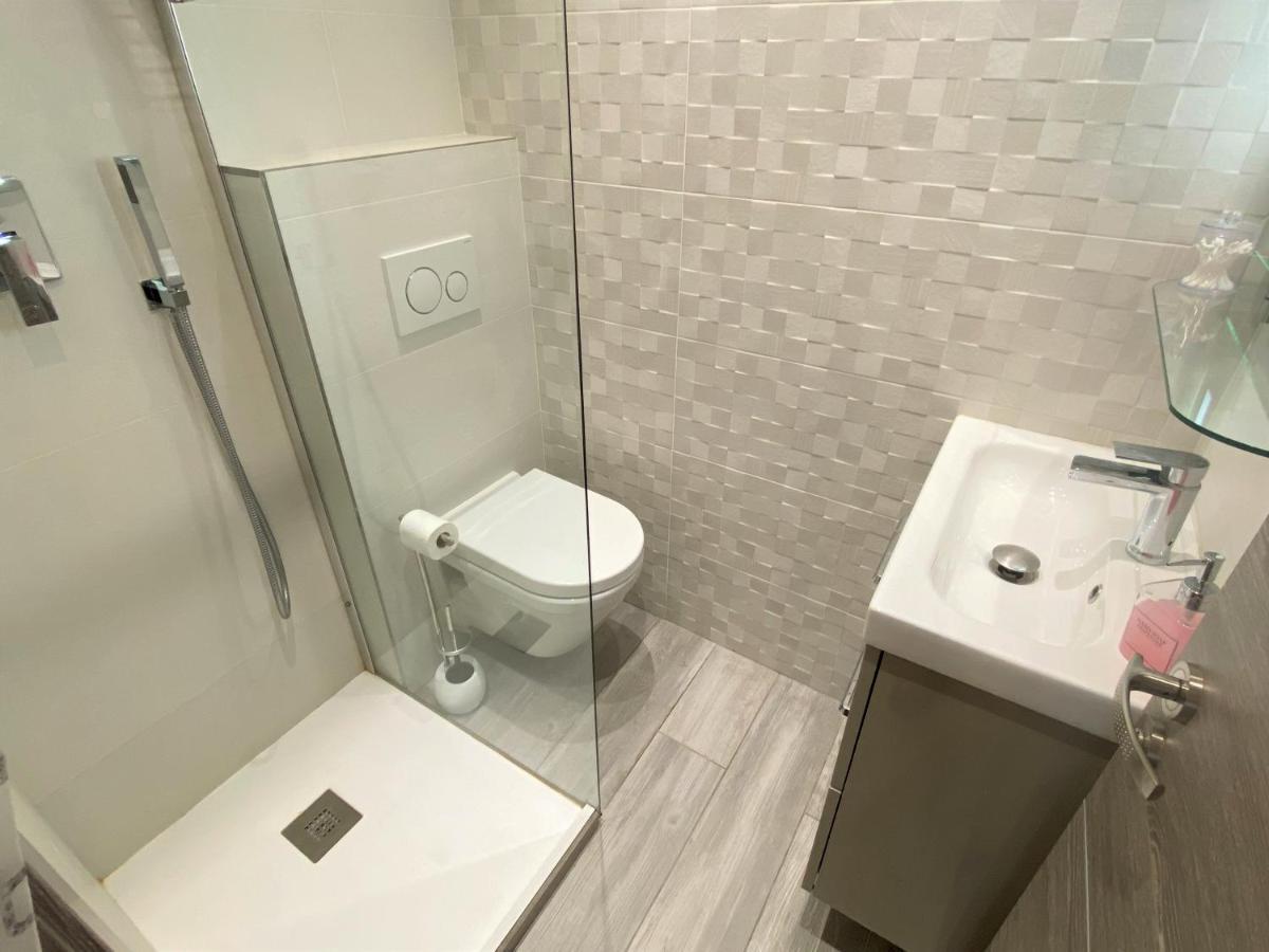 Nice Centre Flat - Modern, Quiet&Brand New Exterior foto